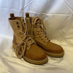 Universal Thread Boots